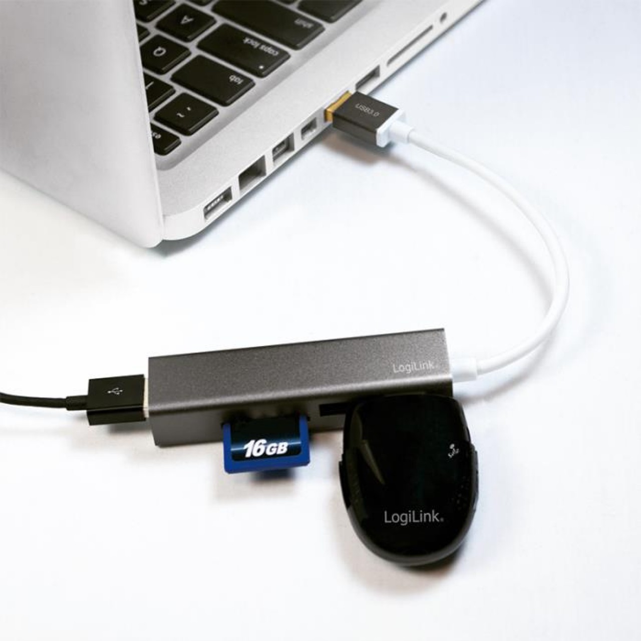 Hub USB 3.0 with Card Reader Logilink UA0306